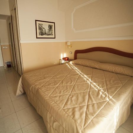 Hotel Gran Duca Livorno Buitenkant foto