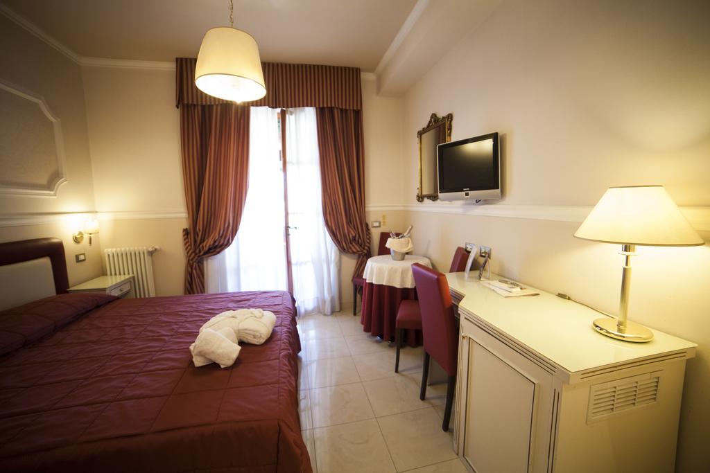 Hotel Gran Duca Livorno Buitenkant foto