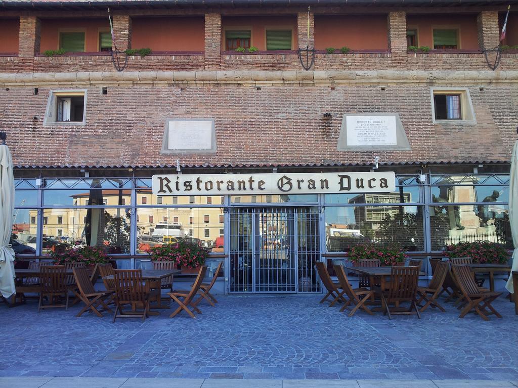 Hotel Gran Duca Livorno Buitenkant foto