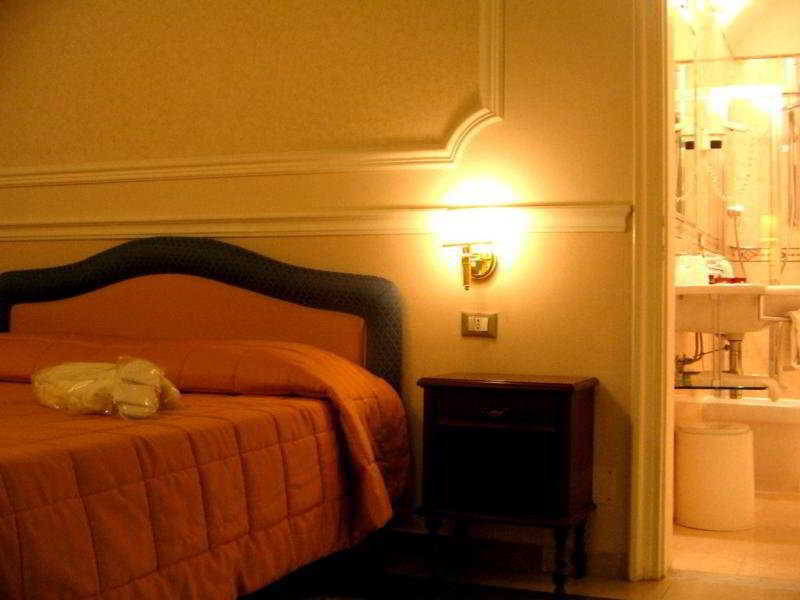 Hotel Gran Duca Livorno Buitenkant foto