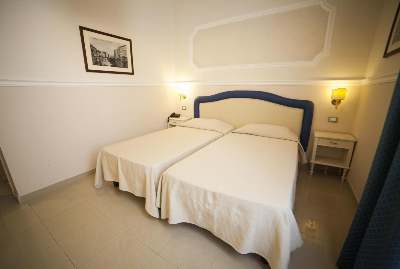 Hotel Gran Duca Livorno Buitenkant foto